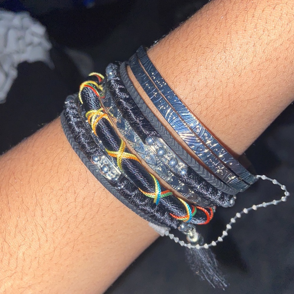 Bracelets - Picture 4 of 4